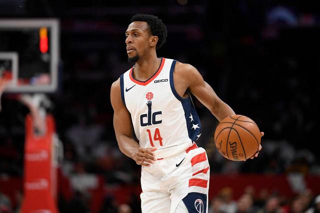 比尔43分太阳大胜奇才 瓦格纳38分魔术克活塞