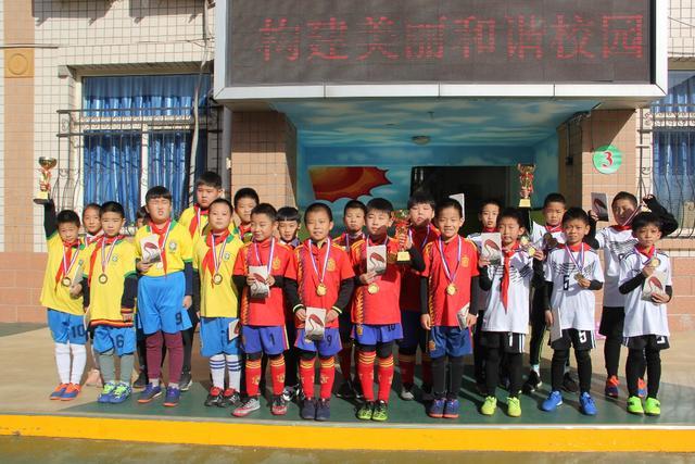 马尚沃特斯合砍42分 广东力克浙江开季两连胜