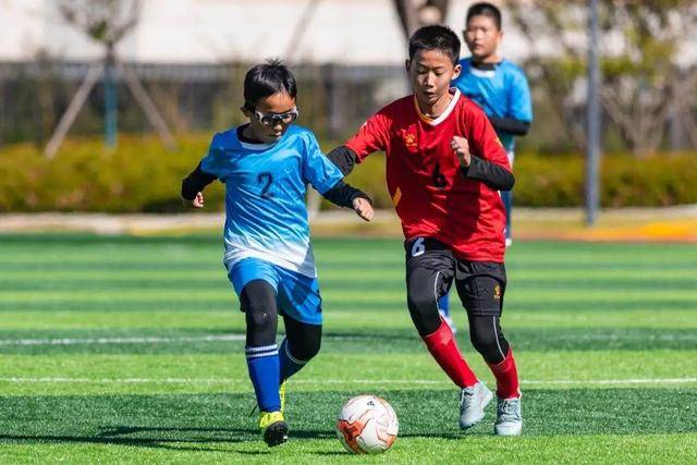 马尚沃特斯合砍42分 广东力克浙江开季两连胜